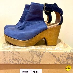 Free People purple indigo clogs suede and leather size 7.5 / 38